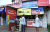 Burglars rob an Electronic shop in Mahakali Padpu